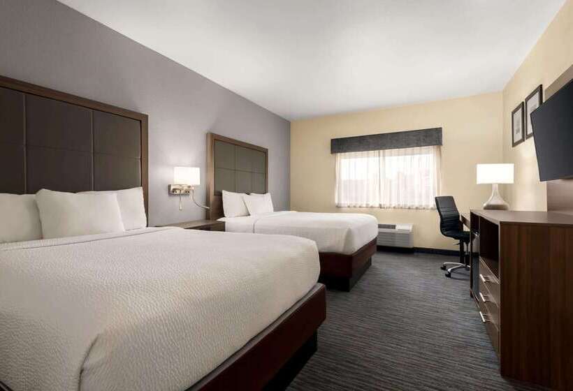 هتل Wingate By Wyndham Appleton