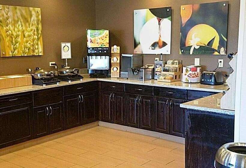 هتل Spark By Hilton Moline Quad Cities