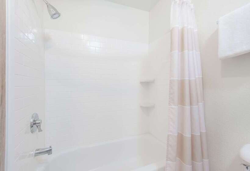 هتل Baymont By Wyndham Santa Fe