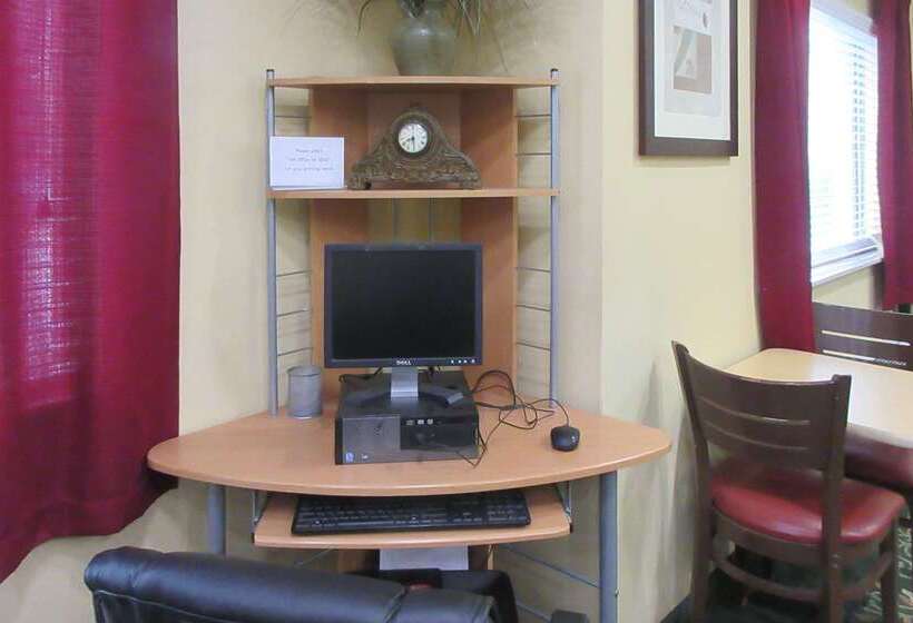 هتل Clarion Inn Near Wright Patterson Dayton