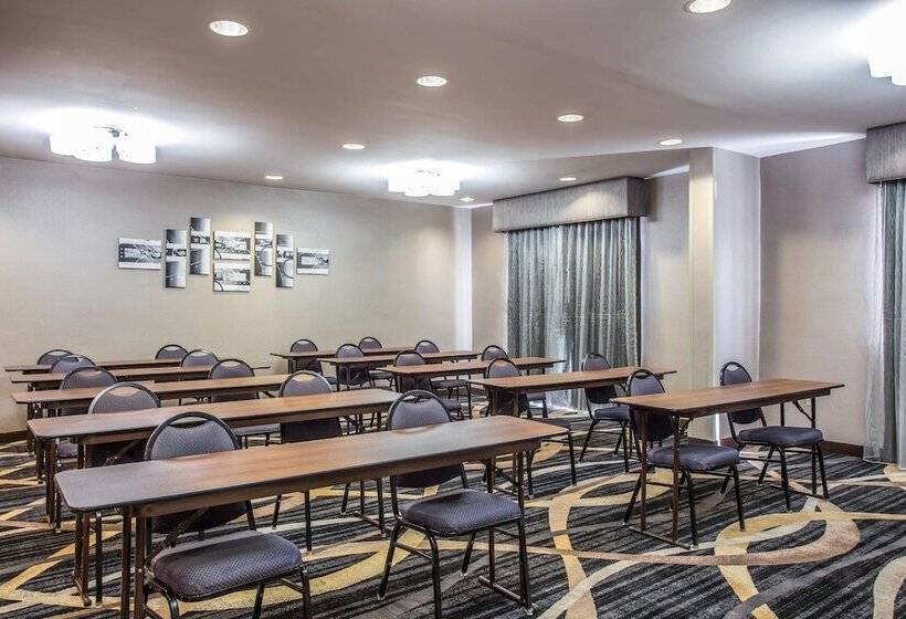 ホテル Comfort Inn & Suites Kannapolis   Concord