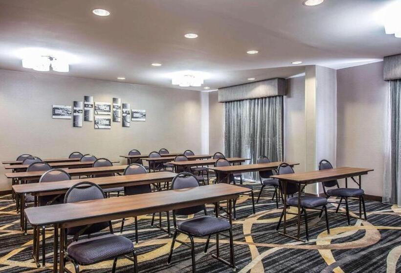 ホテル Comfort Inn & Suites Kannapolis   Concord