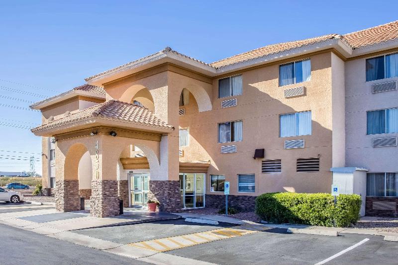 هتل Comfort Inn & Suites Near Kino Sports Complex