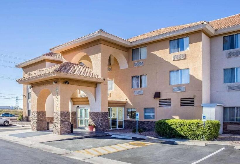هتل Comfort Inn & Suites Near Kino Sports Complex