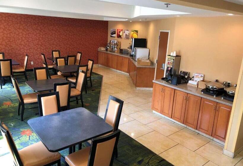 בית מלון כפרי Country Inn & Suites By Radisson, Fayetteville I95, Nc