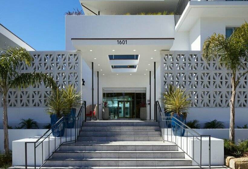בית מלון כפרי Courtyard By Marriott Santa Barbara Downtown