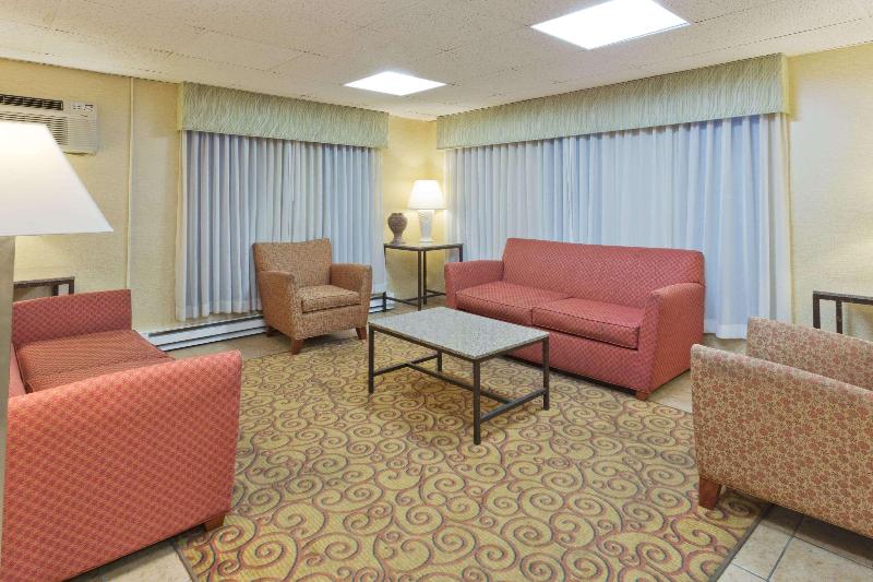 هتل Days Inn By Wyndham Rockford I 90 Casino District