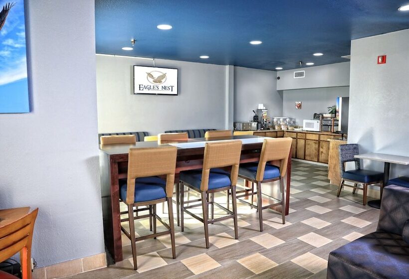 호텔 Eagles Nest Inn
