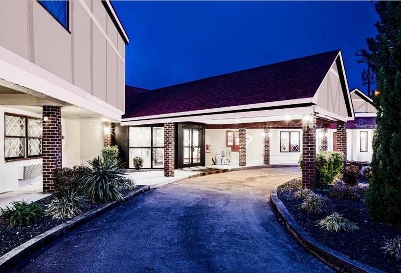 فندق Elizabethan Inn