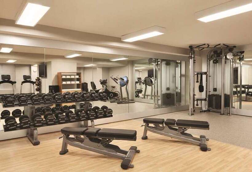 هتل Embassy Suites By Hilton Atlanta At Centennial Olympic Park
