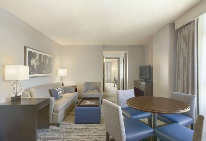 هتل Embassy Suites By Hilton Atlanta At Centennial Olympic Park