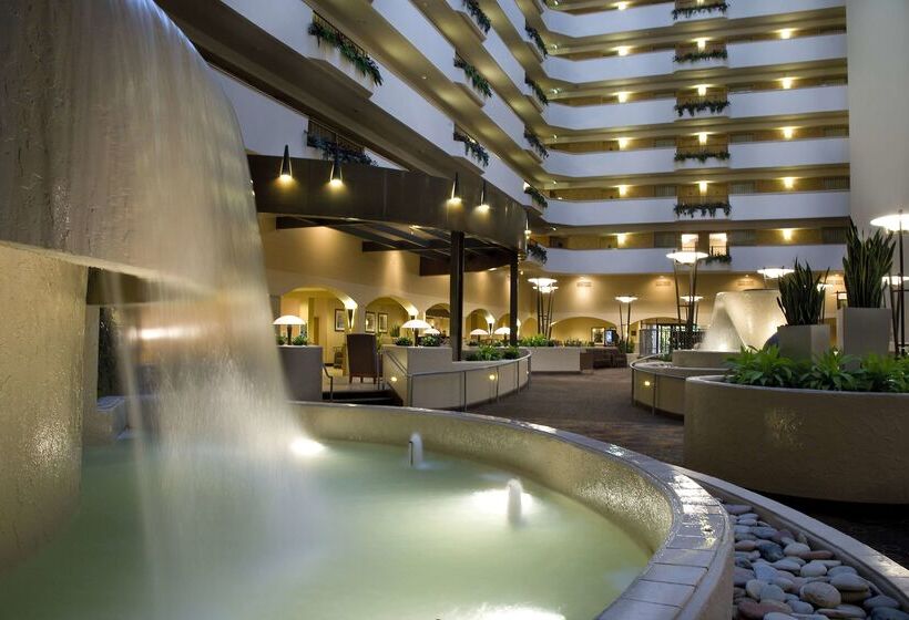 هتل Embassy Suites By Hilton Kansas City International Airport