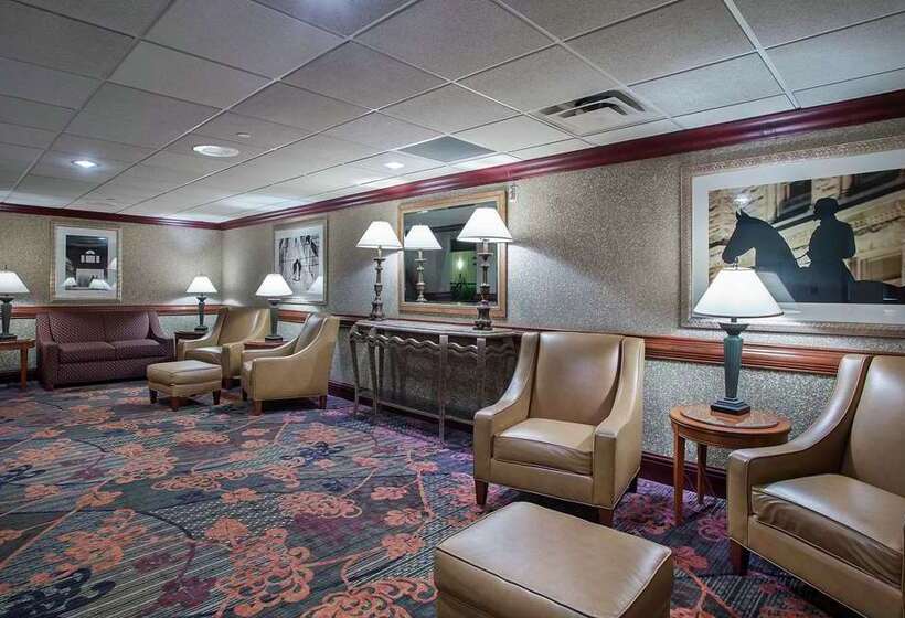 هتل Embassy Suites By Hilton Lexington/uk Coldstream