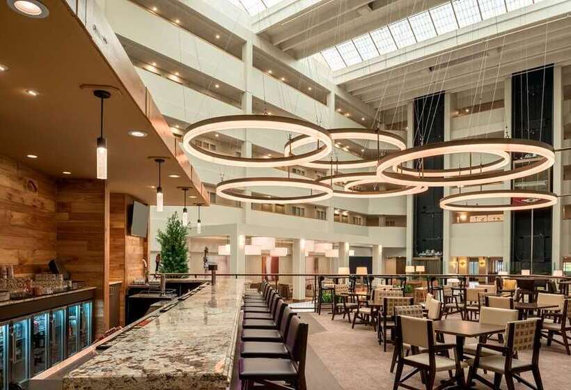호텔 Embassy Suites By Hilton Milwaukee Brookfield