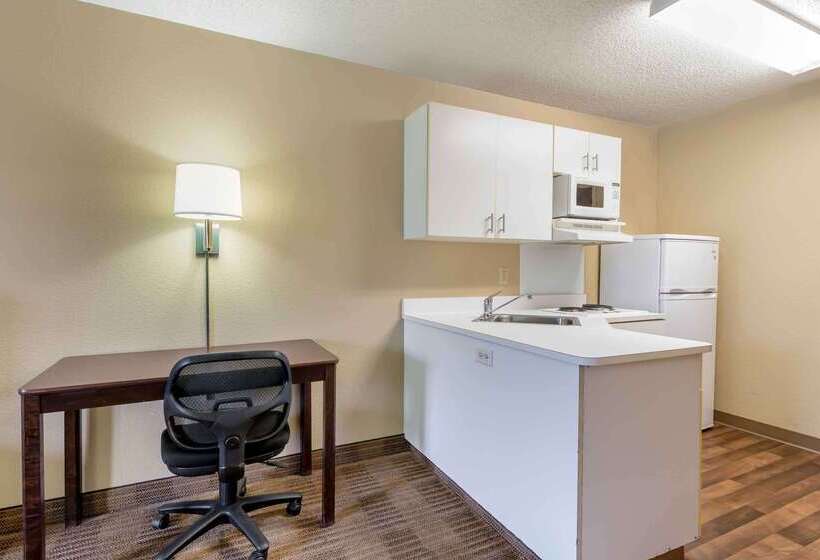 בית מלון כפרי Extended Stay America Select Suites  Minneapolis  Eden Prairie  Valley View Road
