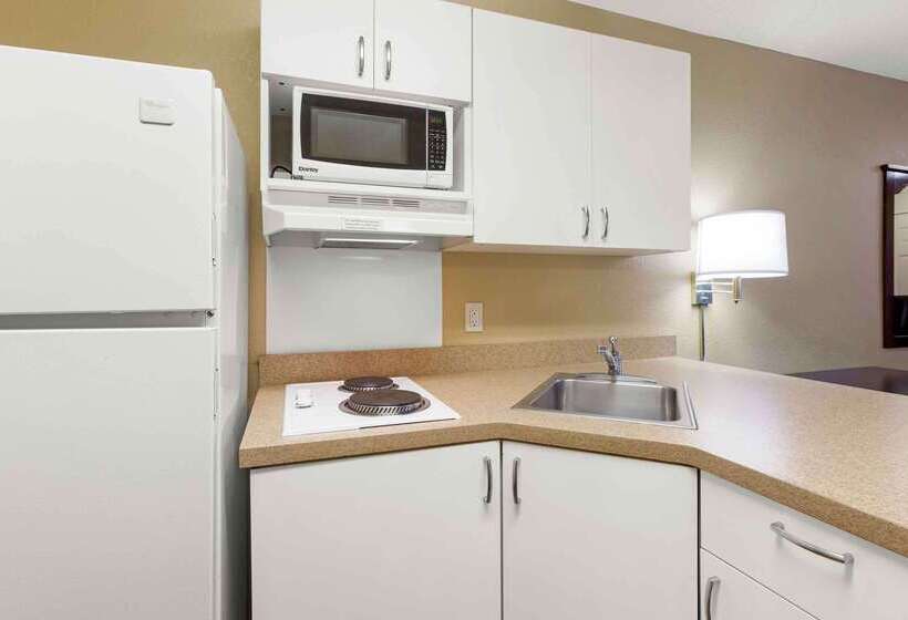 هتل Extended Stay America Select Suites  Raleigh  Rdu Airport