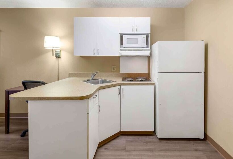 هتل Extended Stay America Select Suites  Raleigh  Rdu Airport