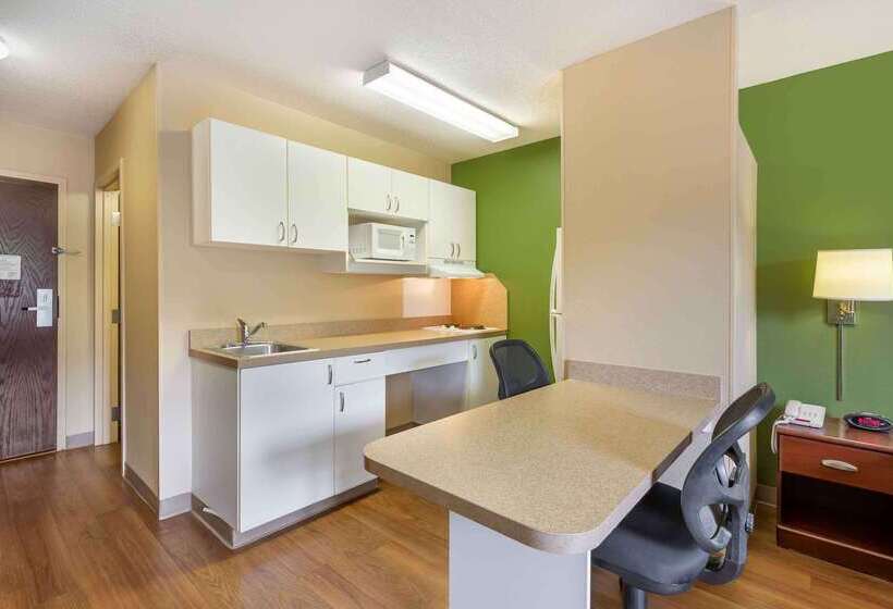 هتل Extended Stay America Suites  Akron  Copley  East