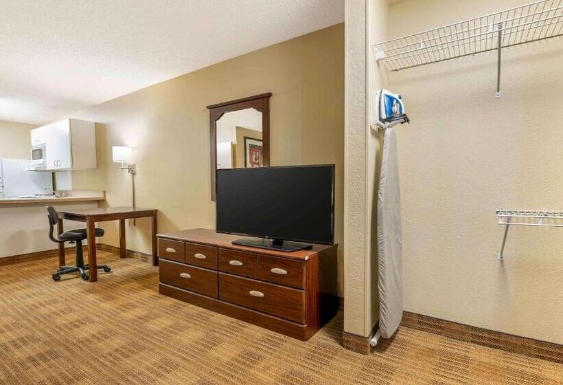 בית מלון כפרי Extended Stay America Suites  Indianapolis  Airport