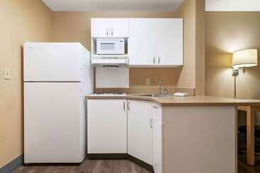 هتل Extended Stay America Suites Kansas City Overland Park Quivira Rd