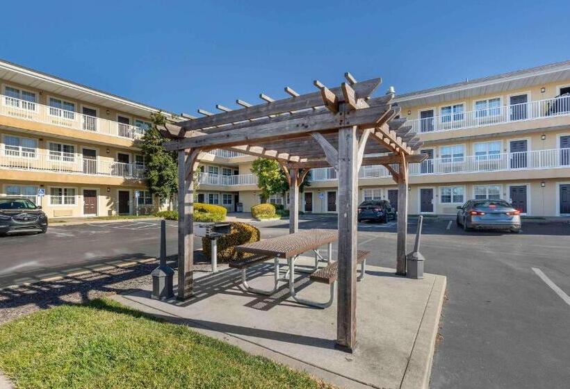 هتل Extended Stay America Suites   St Louis   Westport   E Lackland Rd
