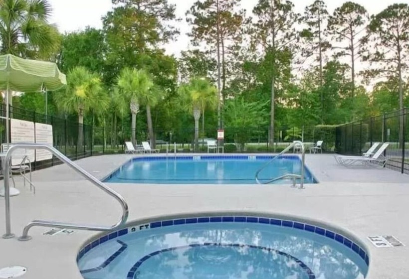 هتل Fairfield Inn Suites Brunswick