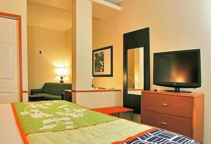 هتل Fairfield Inn Suites Brunswick