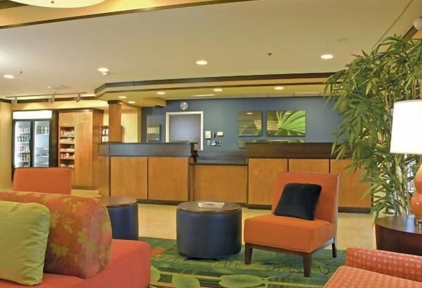 هتل Fairfield Inn Suites Brunswick
