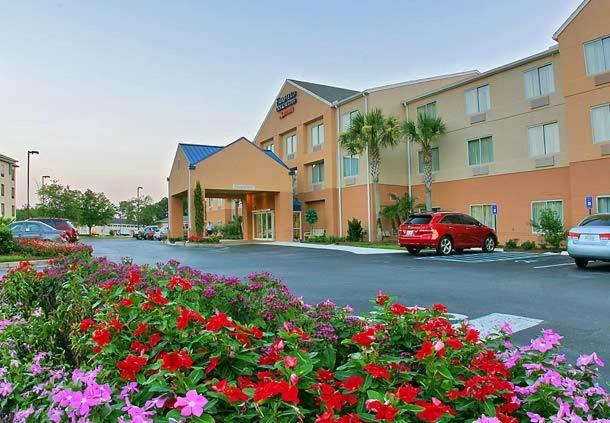 هتل Fairfield Inn Suites Brunswick