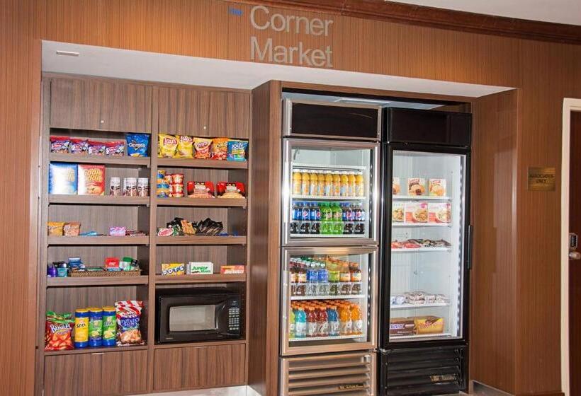 ホテル Fairfield Inn & Suites Butler