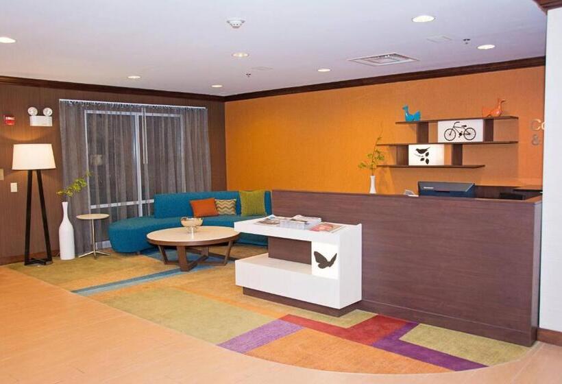 ホテル Fairfield Inn & Suites Butler