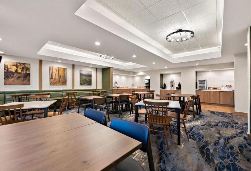 هتل Fairfield By Marriott Chesapeake