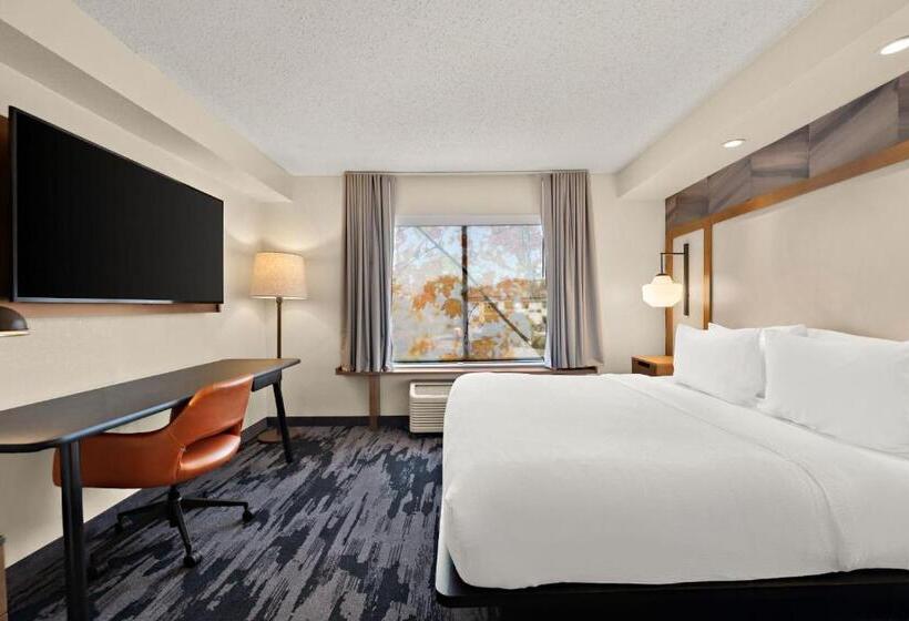 هتل Fairfield By Marriott Chesapeake