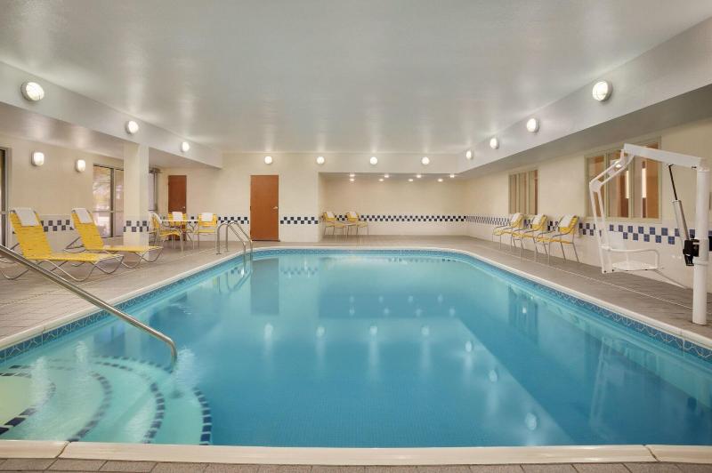 هتل Fairfield Inn & Suites Fort Worth University Drive
