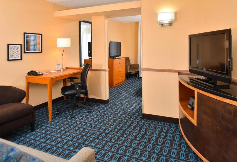 هتل Fairfield Inn & Suites Helena