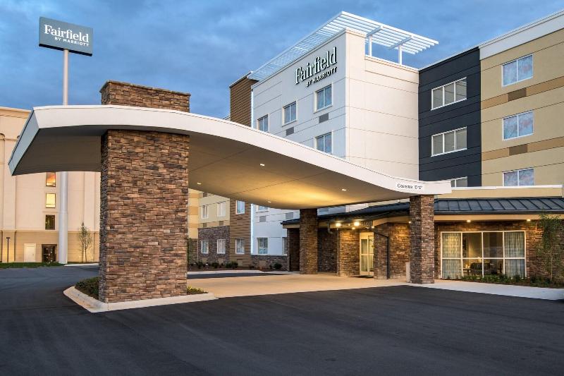 هتل Fairfield Inn & Suites By Marriott Hickory