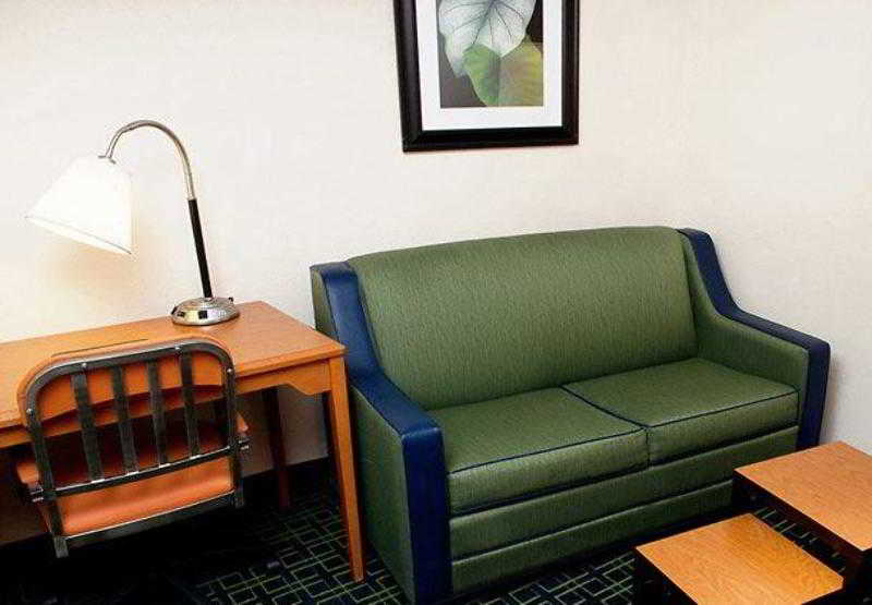 هتل Fairfield Inn & Suites Longview