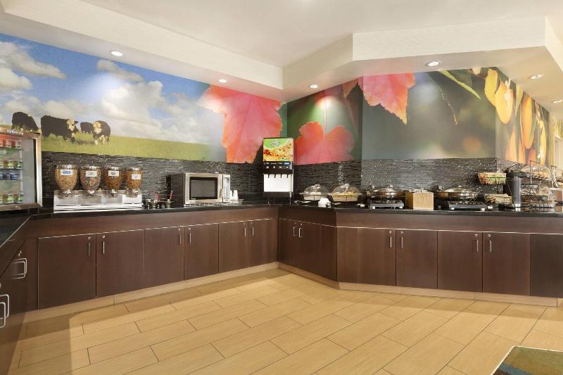هتل Fairfield Inn & Suites Longview