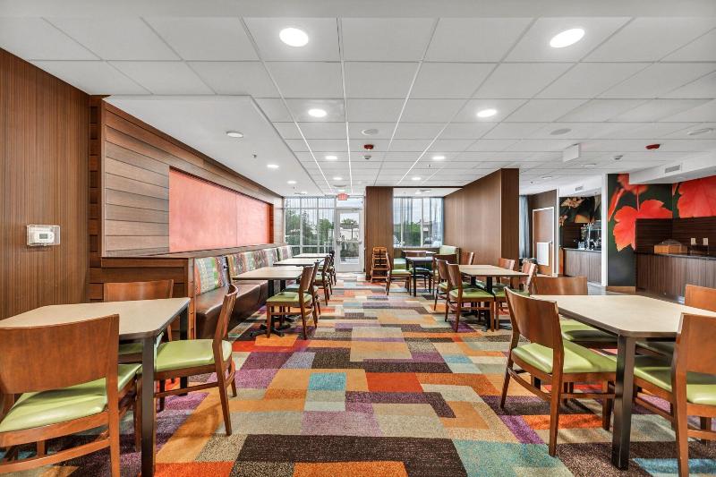 هتل Fairfield Inn By Marriott Lumberton