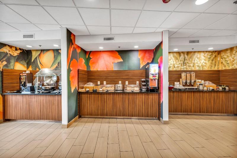 هتل Fairfield Inn By Marriott Lumberton