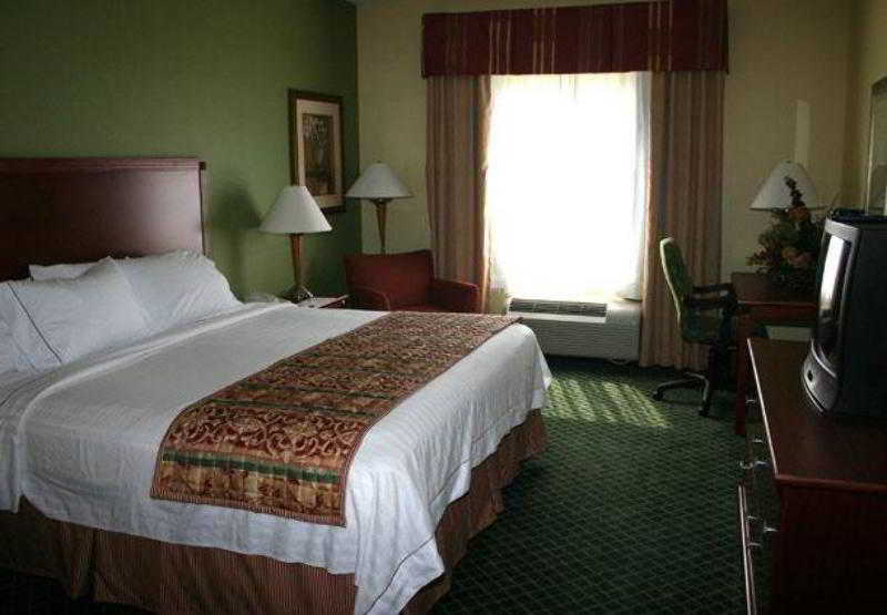 هتل Fairfield Inn By Marriott Lumberton