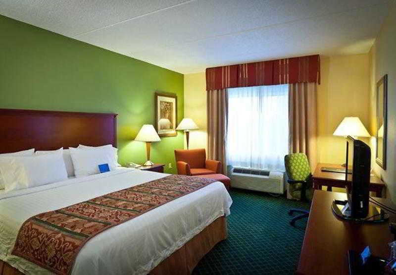 هتل Fairfield Inn By Marriott Lumberton