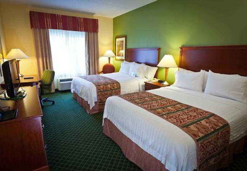 هتل Fairfield Inn By Marriott Lumberton