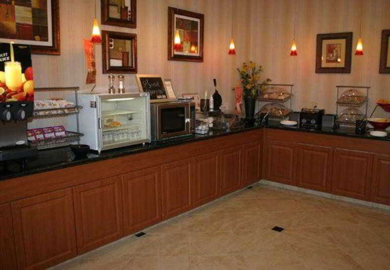 هتل Fairfield Inn By Marriott Lumberton