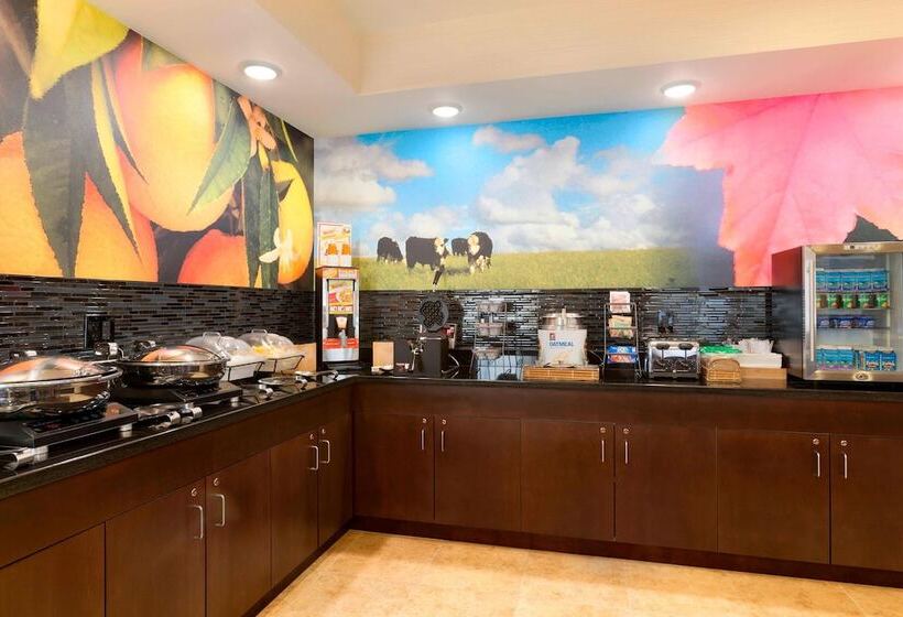 هتل Fairfield Inn & Suites Midland