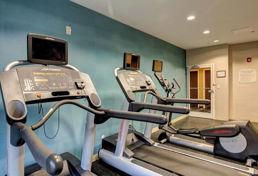 בית מלון כפרי Fairfield Inn And Suites By Marriott Potomac Mills Woodbridge