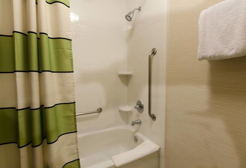 בית מלון כפרי Fairfield Inn And Suites By Marriott Potomac Mills Woodbridge