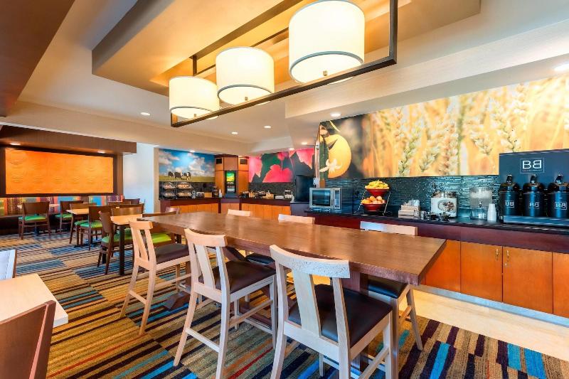בית מלון כפרי Fairfield Inn & Suites Stevens Point