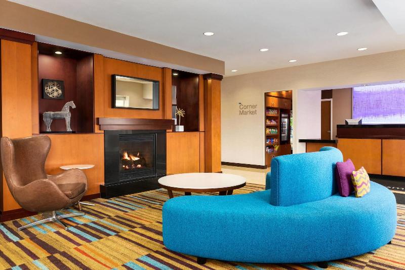 هتل Fairfield Inn & Suites By Marriott Toledo Maumee