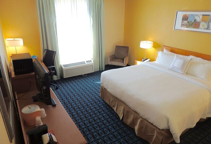 هتل Fairfield Inn & Suites Valparaiso